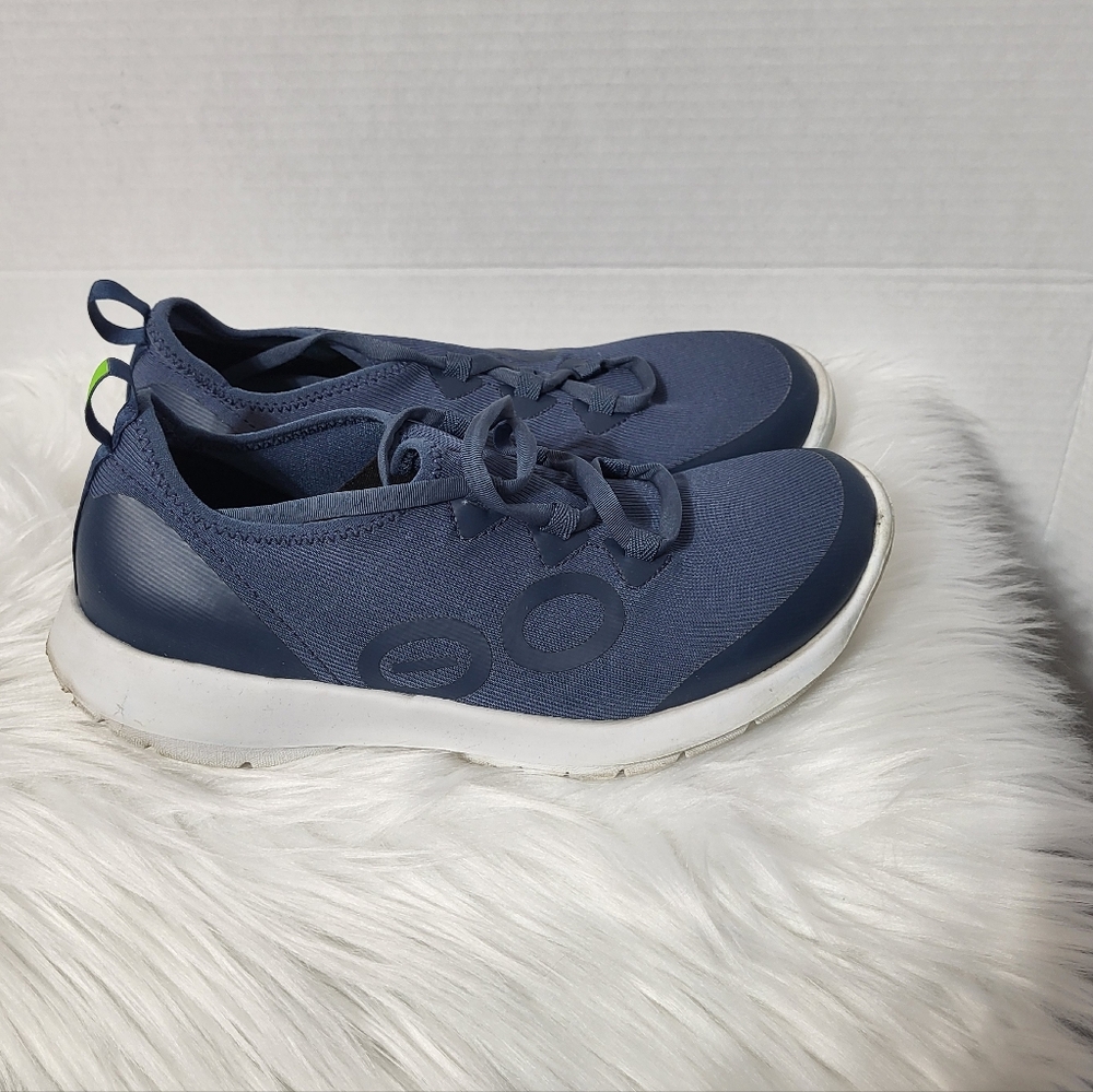 OOFOS Women's Navy Knit Lace-Up Sneakers with White Sole